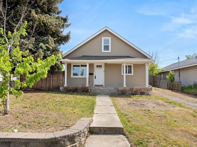 1928 E Heroy Ave