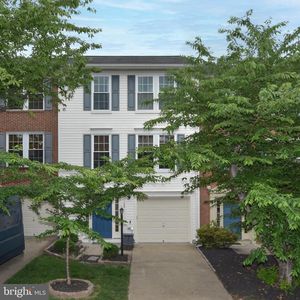 109 Shirley Sq SE