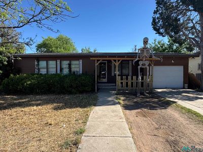 719 W Avenue I