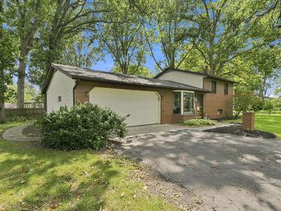 4110 Woodstock Dr