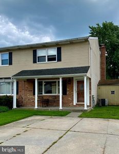 111 Breakwater Ct