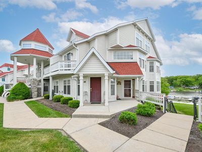 2126 Landings LANE