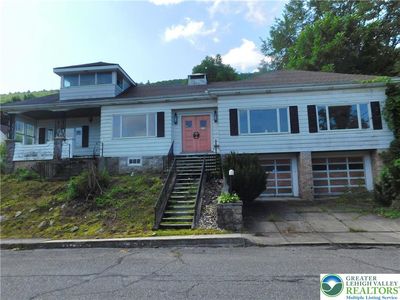 571 E Center St