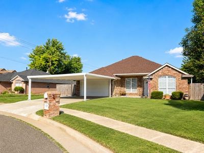 8213 Woodbend Dr