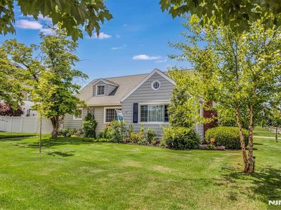 98 Totowa Rd