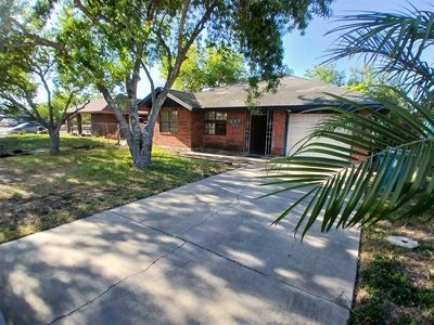 310 W 10th St