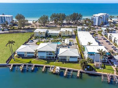 2082 Gulf Shore BLVD N #111