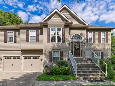 14 Maple Leaf Dr