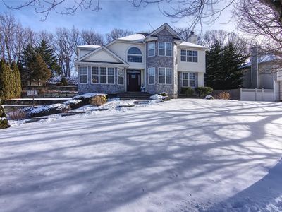 20 Whispering Woods Drive