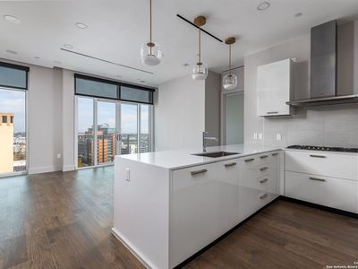 123 Lexington Ave #1204