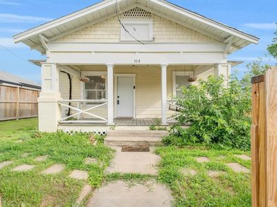 1109 Gargan St