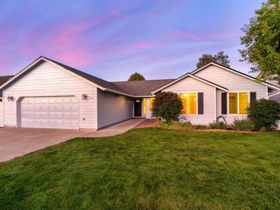 1128 SW Rimrock Way