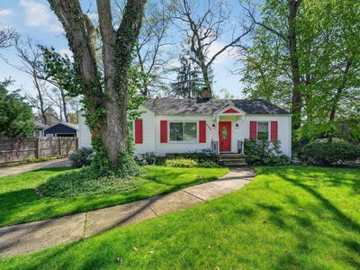 3320 Oakcrest Dr