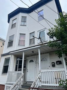 73 Woodman St