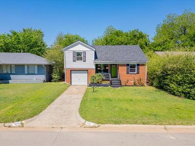 2713 NW 37th St