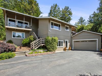 23054 Evergreen Ln