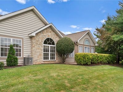 1701 Heather Heights Dr