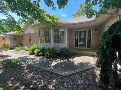 8335 Byron Garden Dr SW