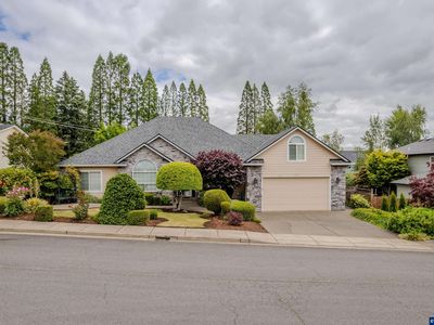 1371 Ranier Loop NW