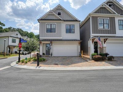 158 Village Green Ave
