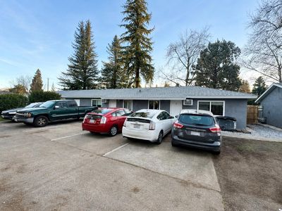 390 Henshaw Ave