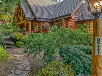 5441 Little Woahink Dr