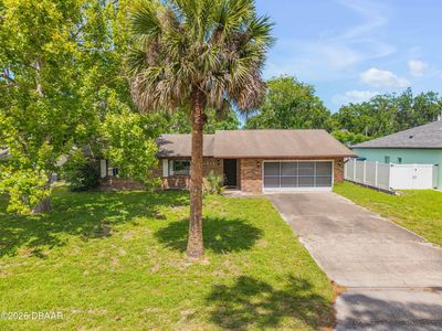1923 Sabal Palm Dr