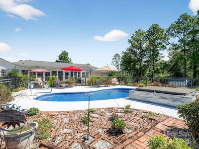 1035 McMillan Rd