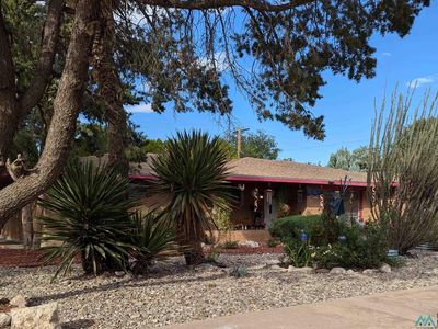 611 S Plains Park Dr