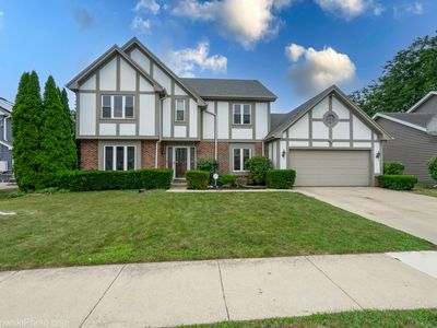 27W303 Chartwell Dr