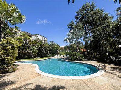 6900 N Kendall Dr APT A310
