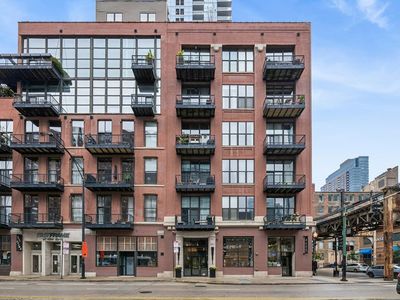 300 W Grand Ave APT 312