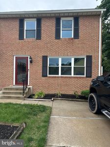 661 Westphalia Ct