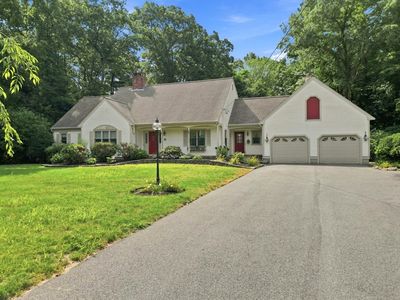 45 Boxwood Ln