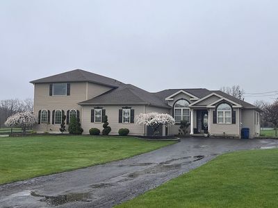 Property at 5204 Baer Rd, Sanborn, NY