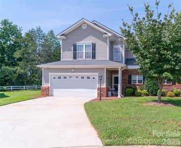 140 Lady Slipper Ln SW