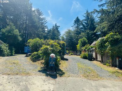 1275 June Ave SE