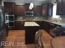 402 Pasture Ln