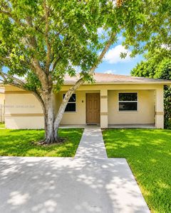 Property at 221 NE 35th St, Oakland Park, FL