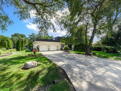 21W325 Sunnyside Dr
