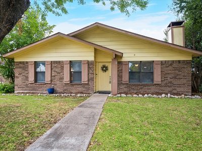 1213 Frio Ln