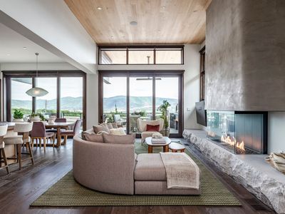 2205 W Sonder Way #R-17