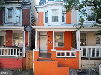 537 Curtin St
