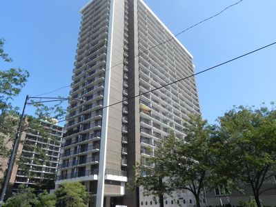 5855 N Sheridan Rd APT 24E
