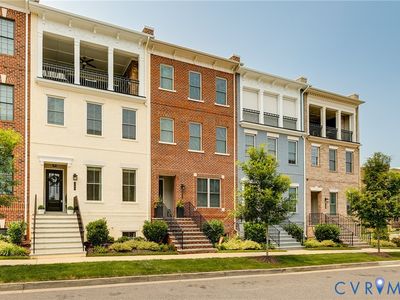 347 Becklow Ave