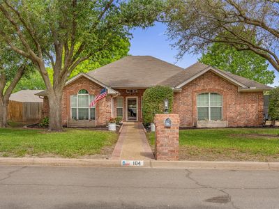 104 Whispering Meadows Dr