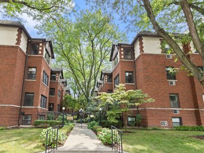 Property at 821 Lake St APT 2S, Oak Park, IL