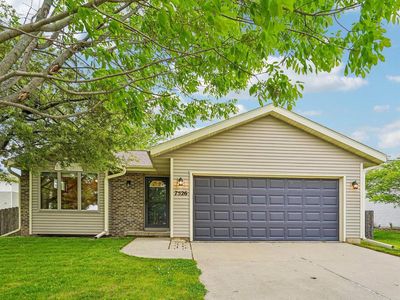7526 Crawling Stone Road