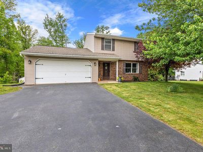 Property at 9 Homestead Dr, Denver, PA