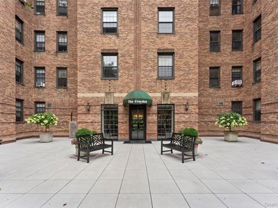 35 Parkview Avenue #5A